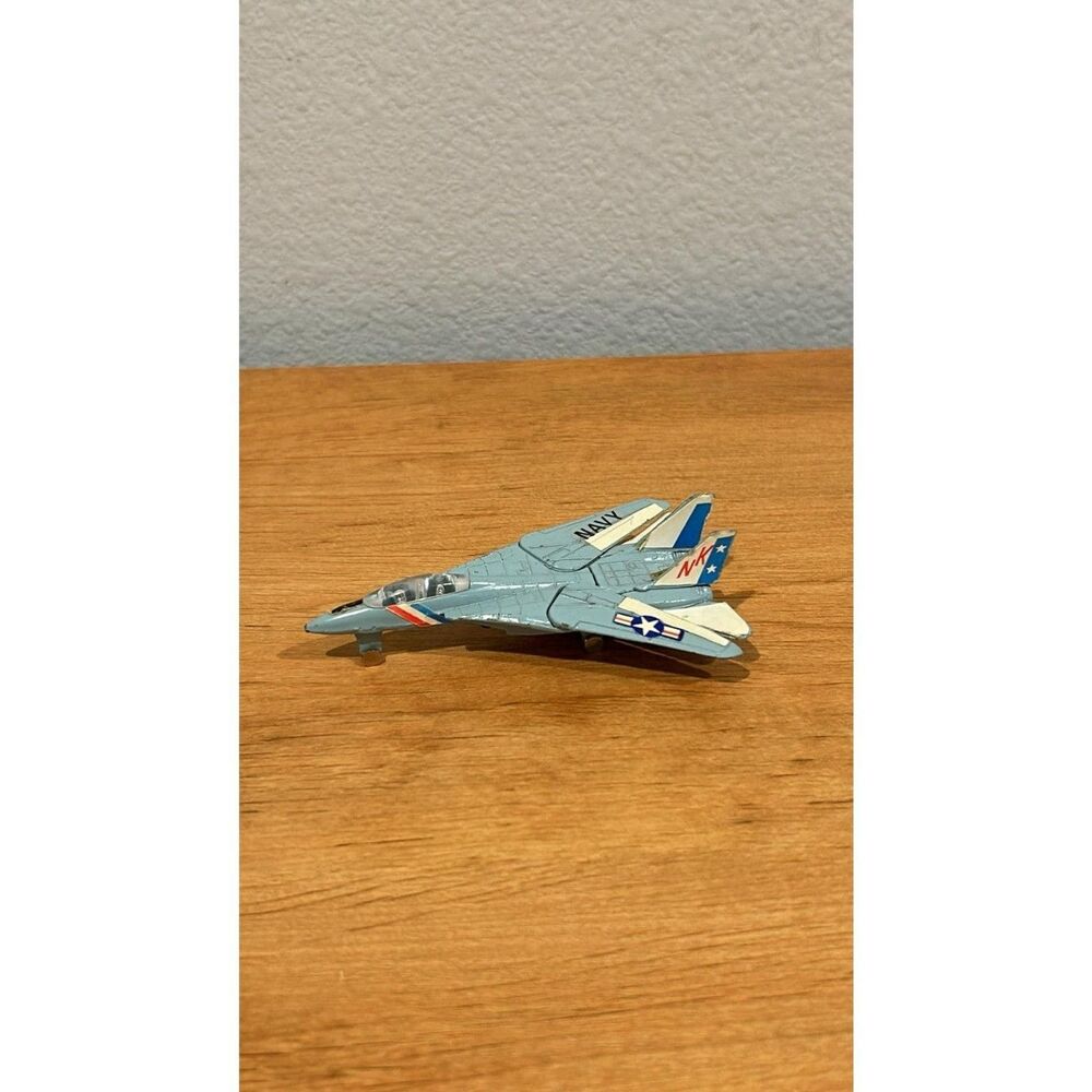 Zee Toys F-14 Tomcat Flighter Jeet  No. A143 1:150 Scale